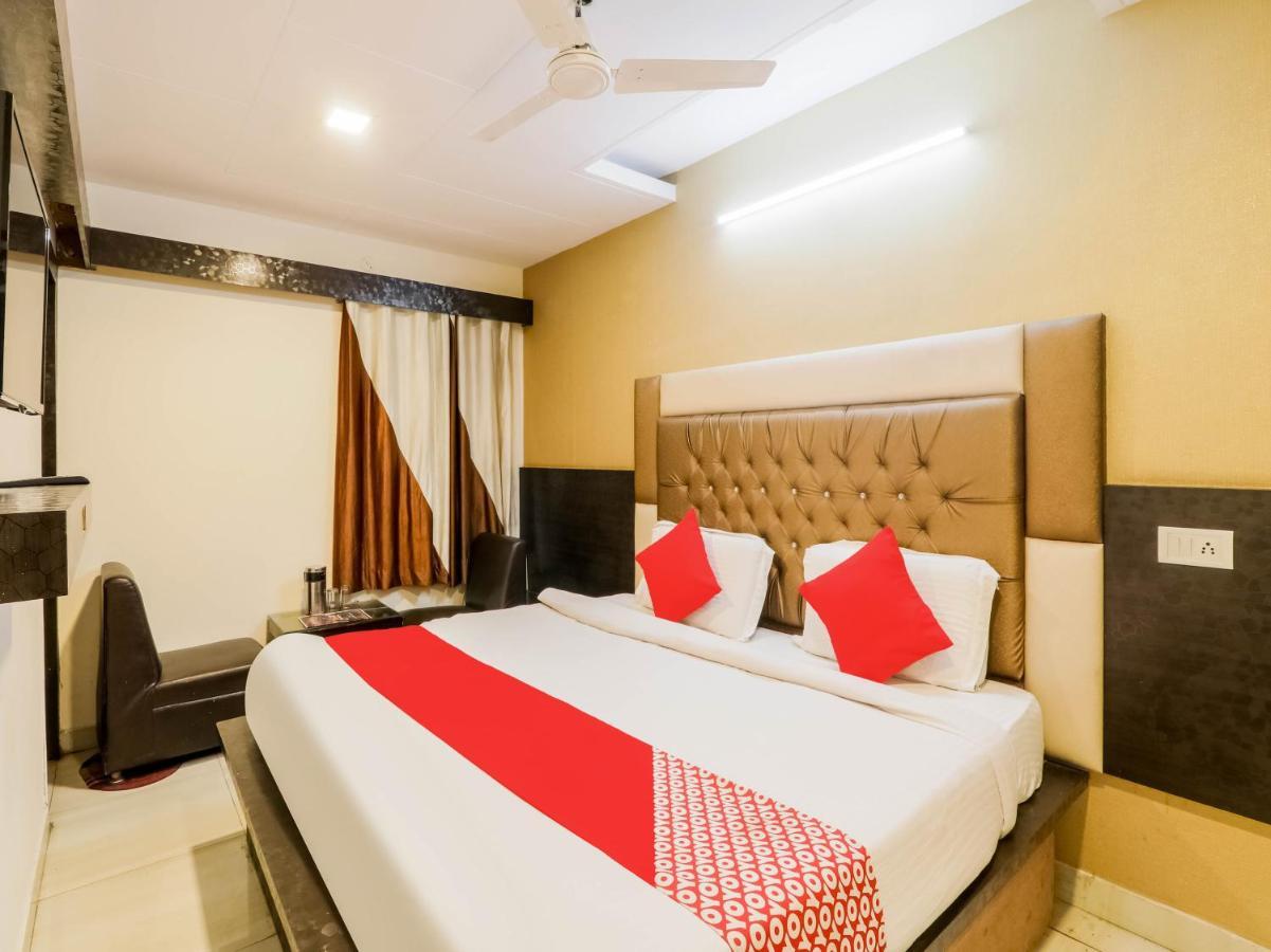 Oyo 79765 Hotel Samrat Лакхнау Екстер'єр фото