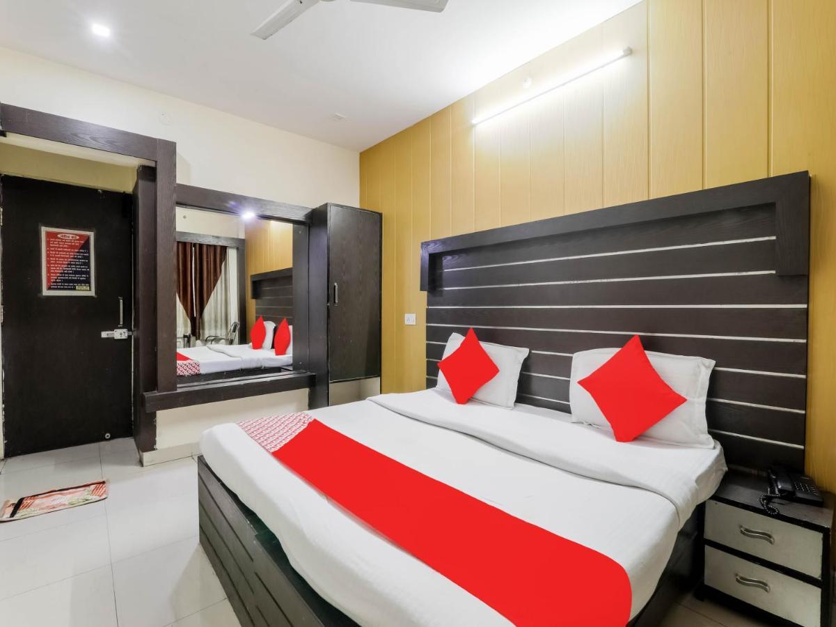 Oyo 79765 Hotel Samrat Лакхнау Екстер'єр фото