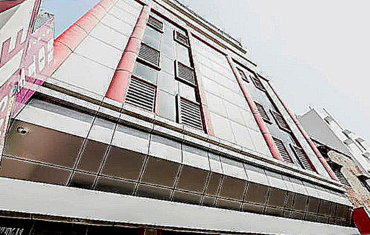 Oyo 79765 Hotel Samrat Лакхнау Екстер'єр фото