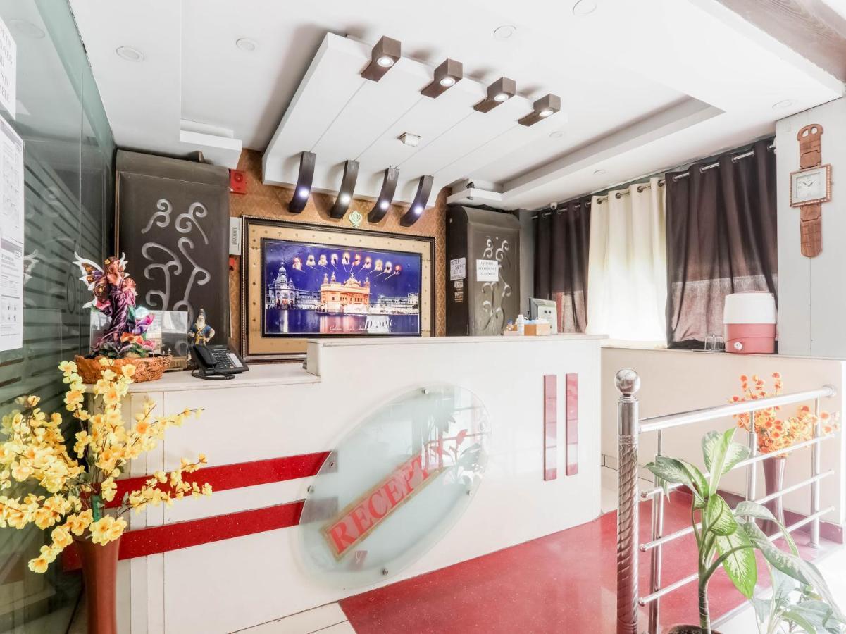 Oyo 79765 Hotel Samrat Лакхнау Екстер'єр фото